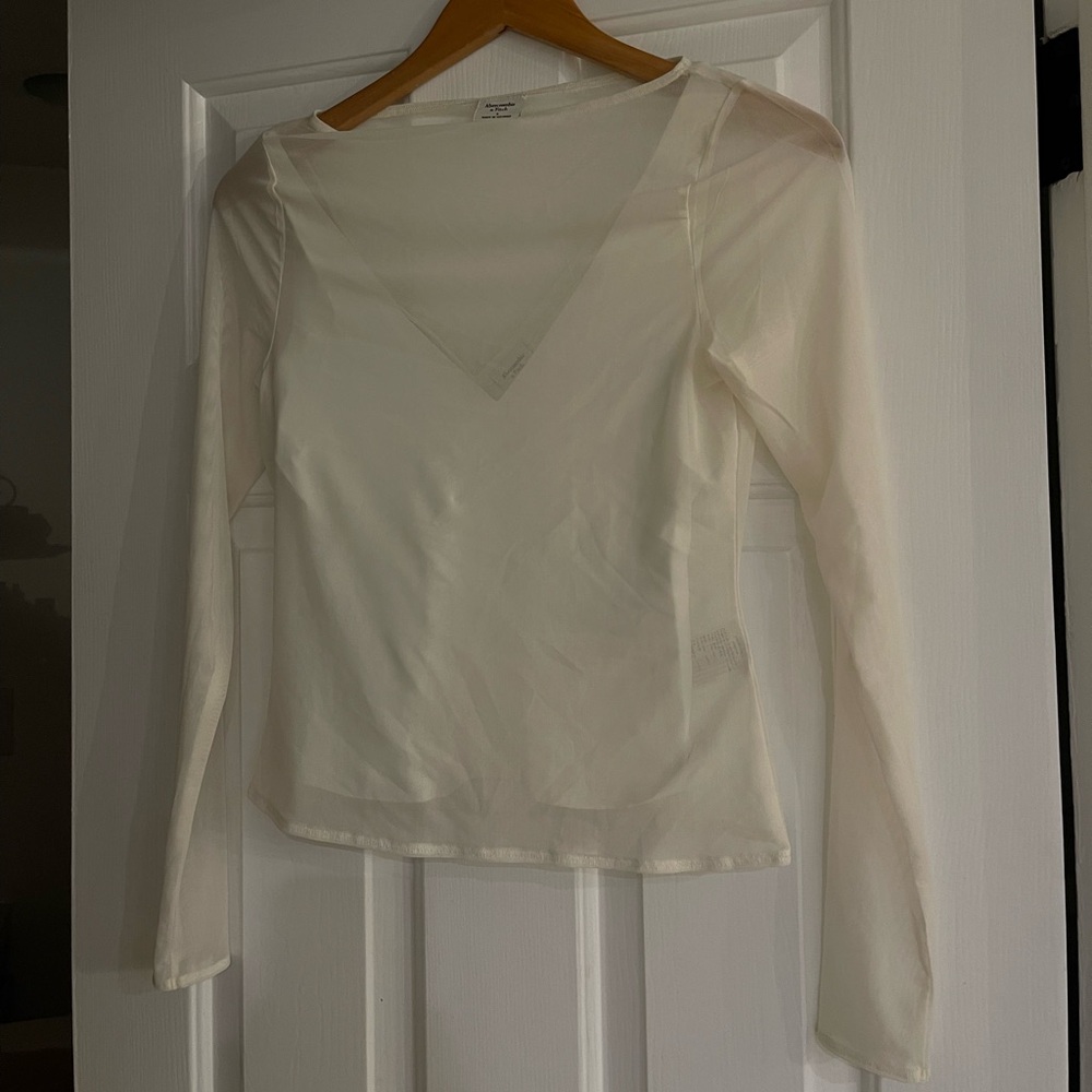 Abercrombie & Fitch Long Sleeve V-Neck Top